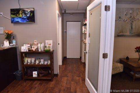 Small Image of 10300 SOUTH WEST 72ND ST, Miami Number 11