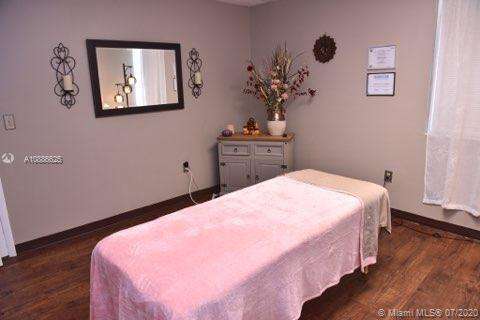 Small Image of 10300 SOUTH WEST 72ND ST, Miami Number 13