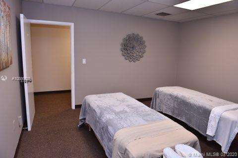Small Image of 10300 SOUTH WEST 72ND ST, Miami Number 2