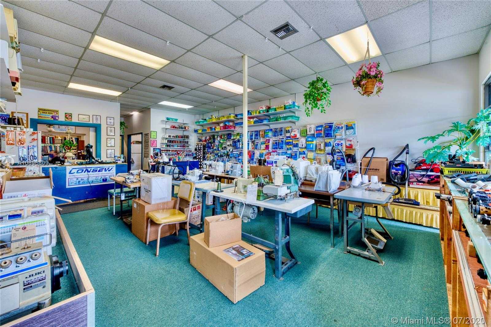 Small Image of 770 SOUTH MILITARY TRL, West Palm Beach Number 5