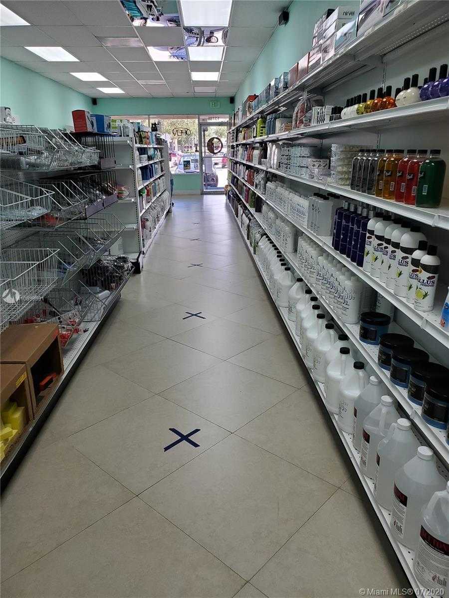 Small Image of 13786 SOUTH WEST 152 ST, Miami Number 12