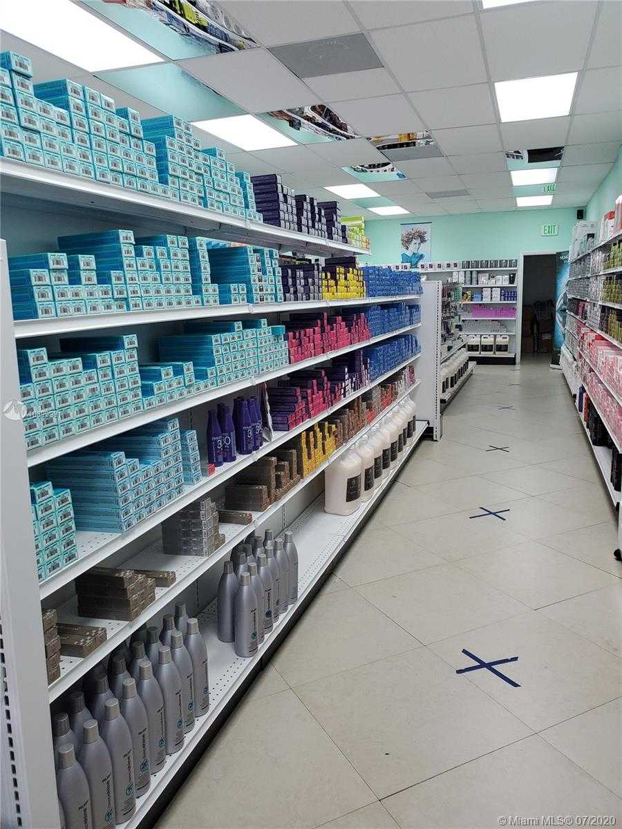 Small Image of 13786 SOUTH WEST 152 ST, Miami Number 16
