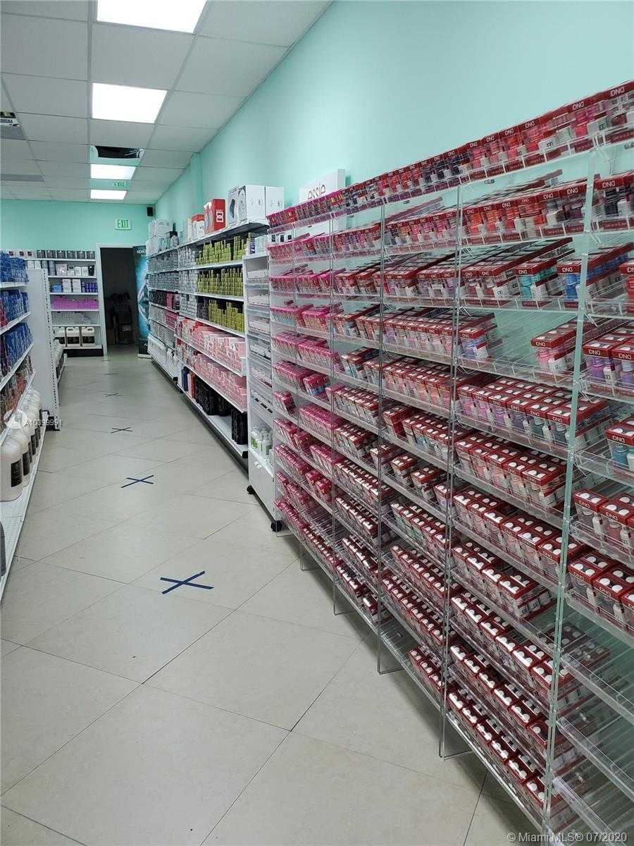 Small Image of 13786 SOUTH WEST 152 ST, Miami Number 8