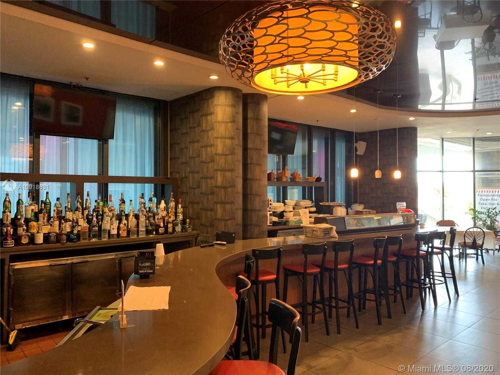 Small Image of 1717 NORTH BAYSHORE DRIVE, Miami Number 2