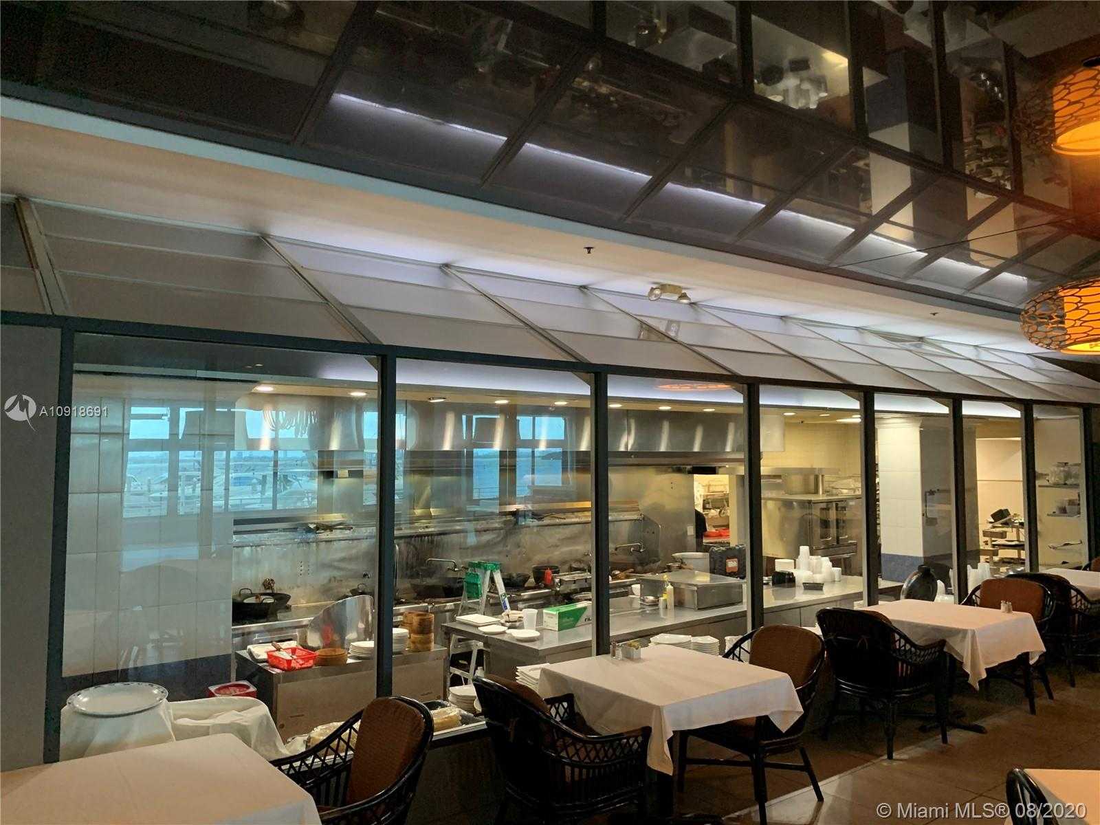 Small Image of 1717 NORTH BAYSHORE DRIVE, Miami Number 4