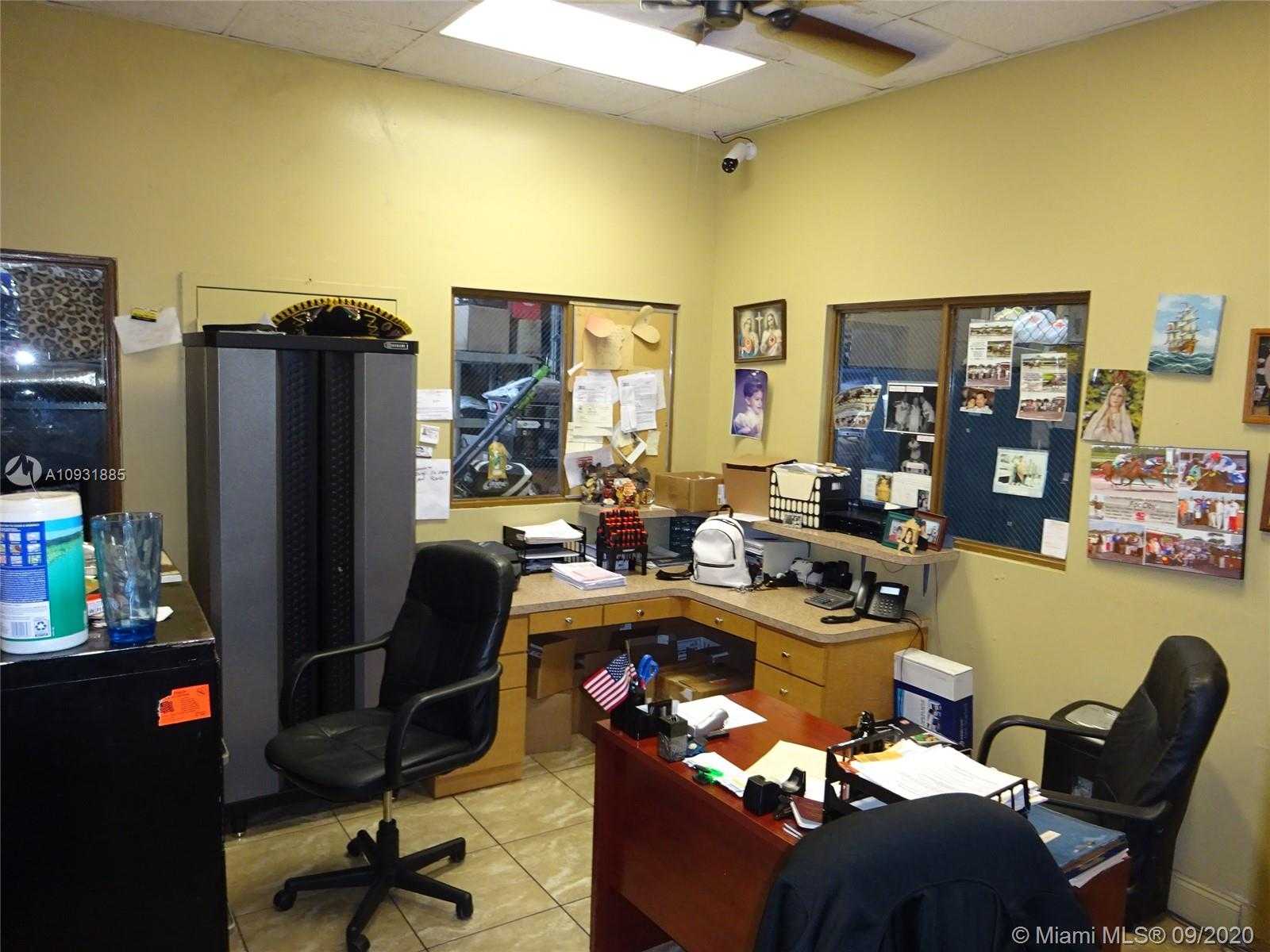 Small Image of 214 MARGATE CT BAY1-7, Margate Number 12