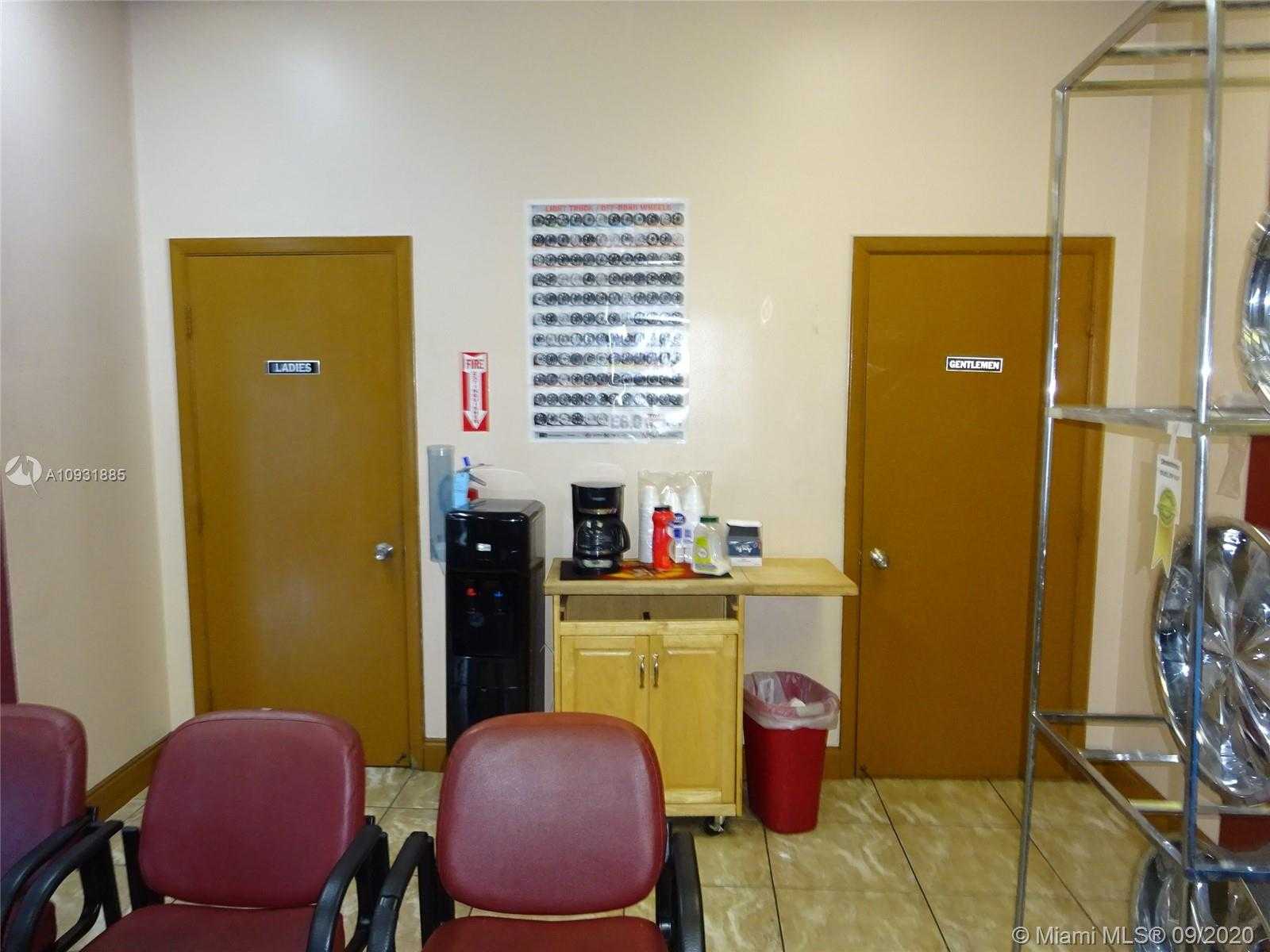 Small Image of 214 MARGATE CT BAY1-7, Margate Number 16