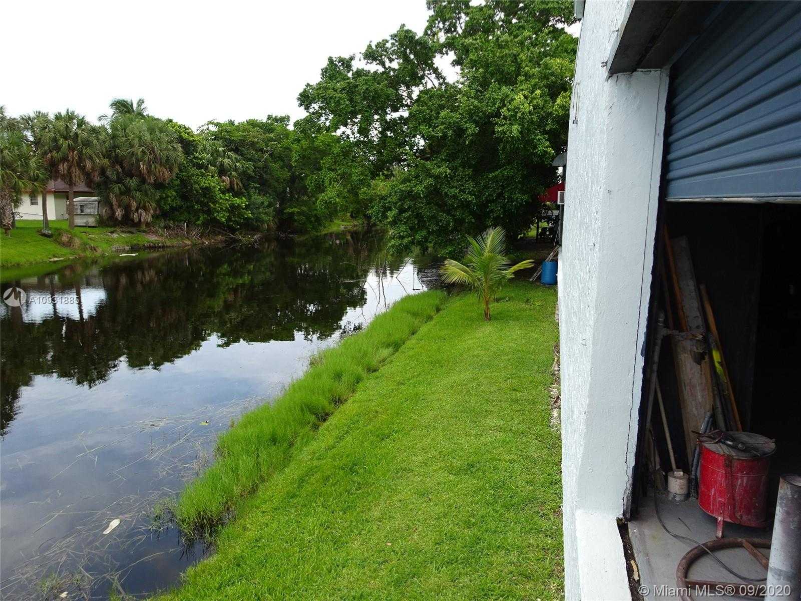 Small Image of 214 MARGATE CT BAY1-7, Margate Number 30
