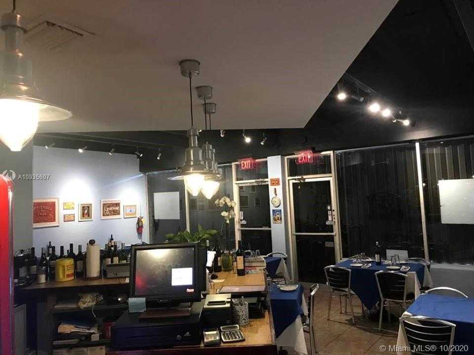 Small Image of 7000 NORTH WEST, Miami Number 10