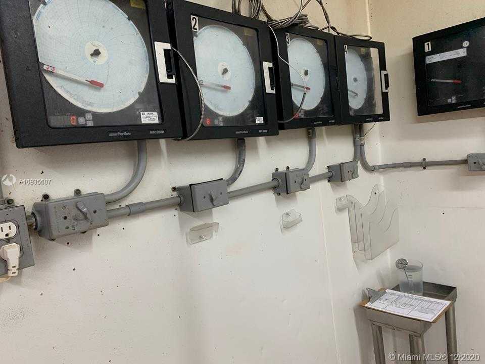 Small Image of 7000 NORTH WEST, Miami Number 3