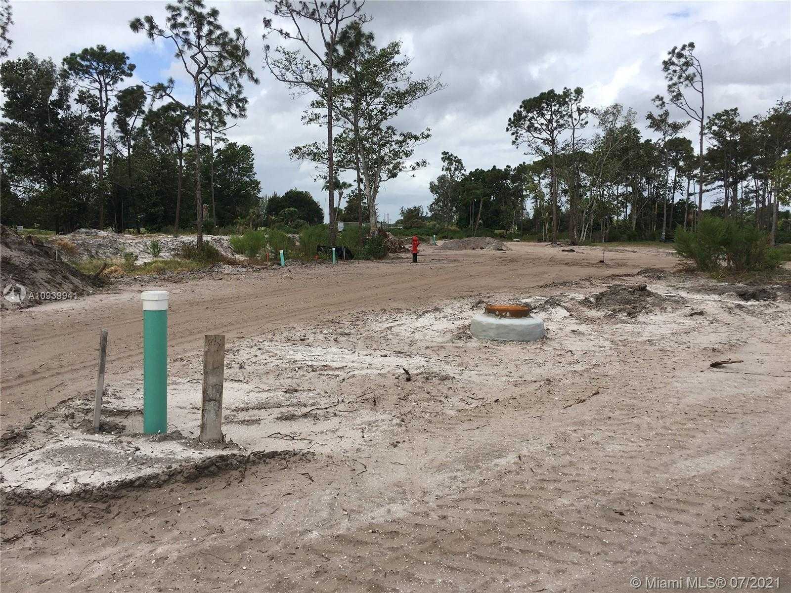 Small Image of WORTH AVE, Palm Beach Number 21