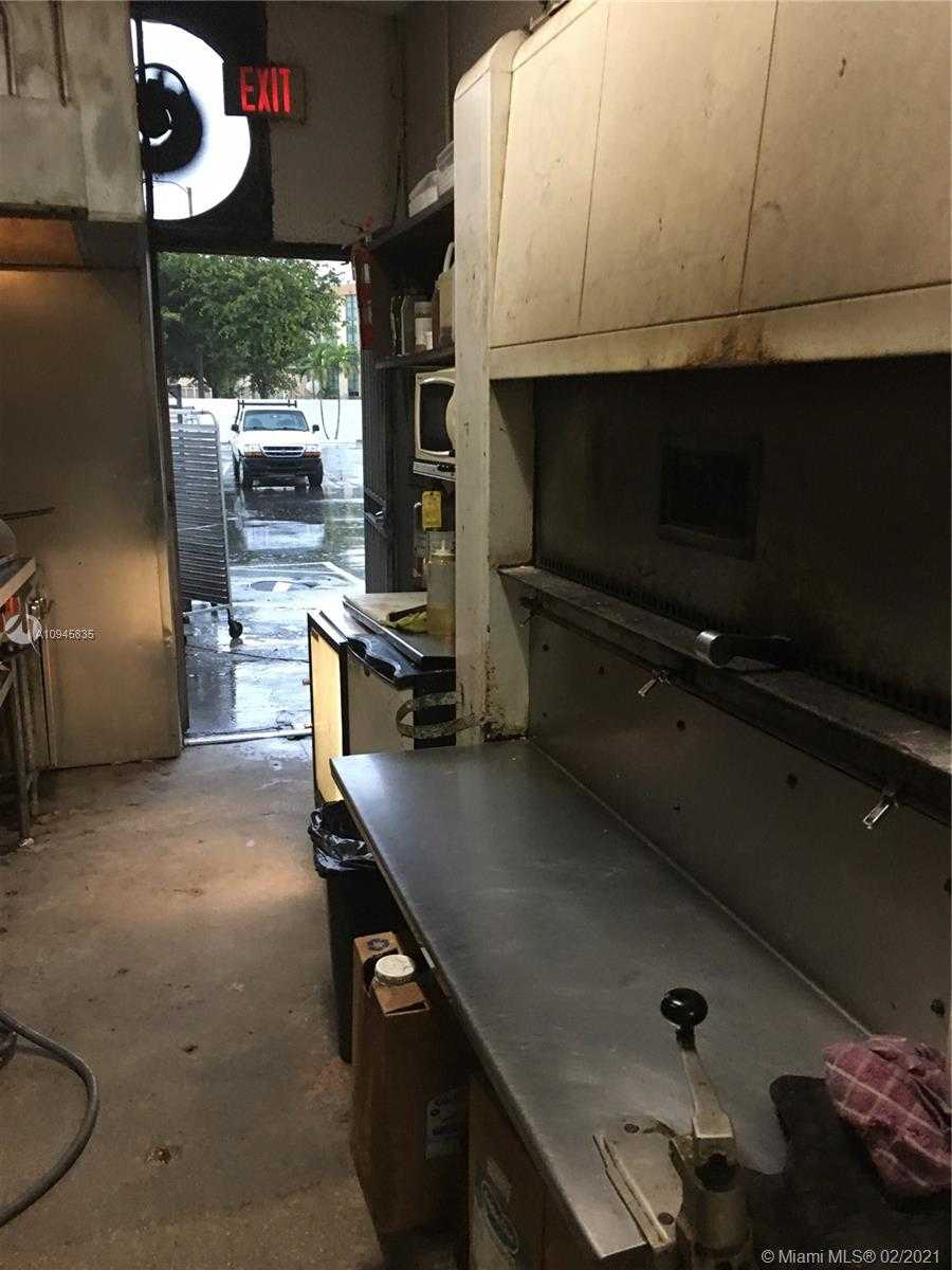 Small Image of 26TH, Miami Number 3