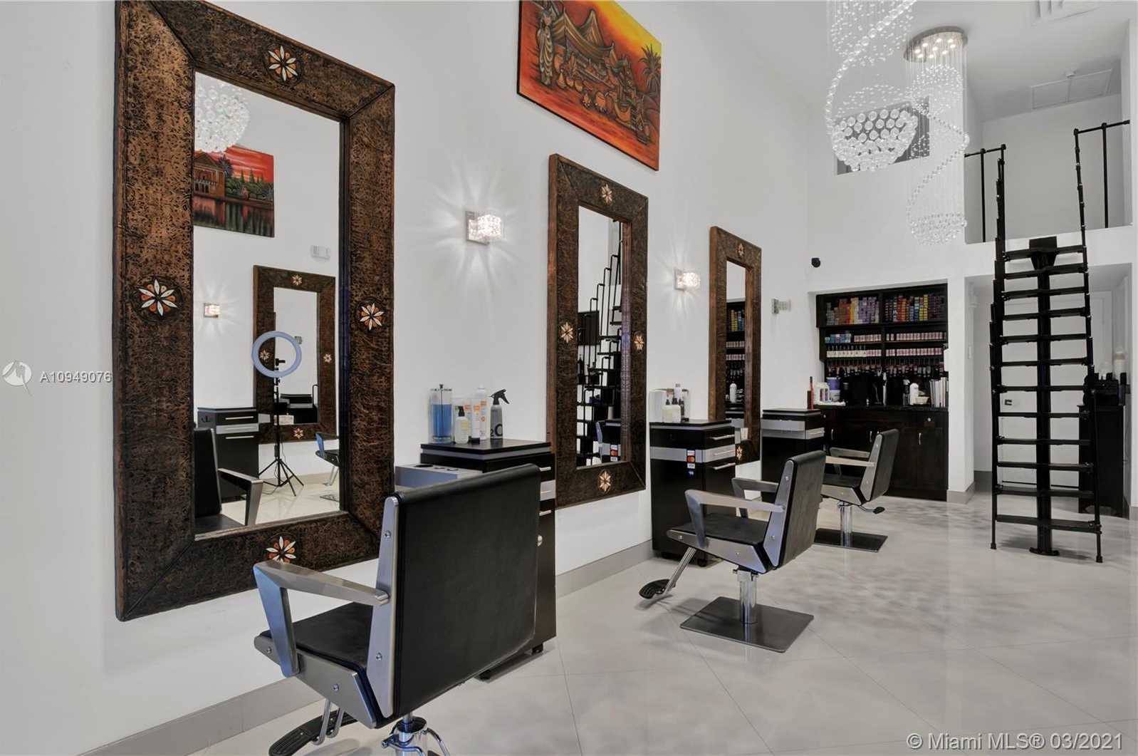 Small Image of 5558 NORTH EAST 4 CT, Miami Number 5