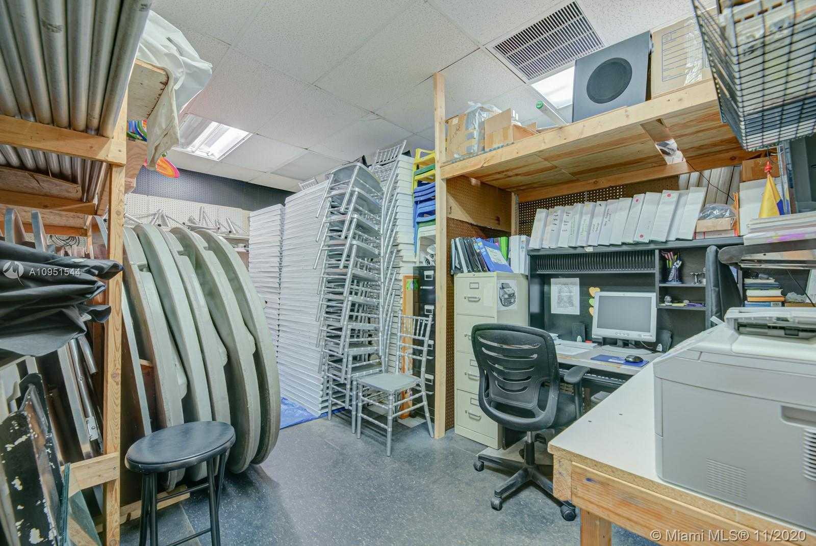 Small Image of 5661 SOUTH WEST 137 AVE, Miami Number 18