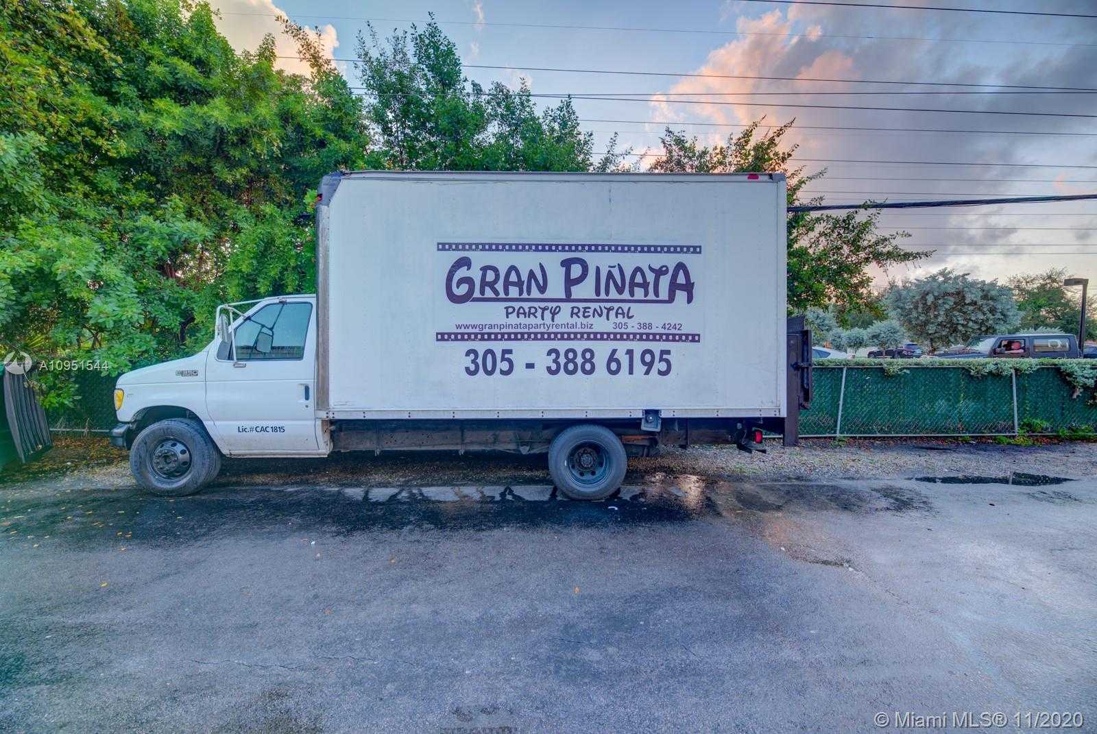 Small Image of 5661 SOUTH WEST 137 AVE, Miami Number 27