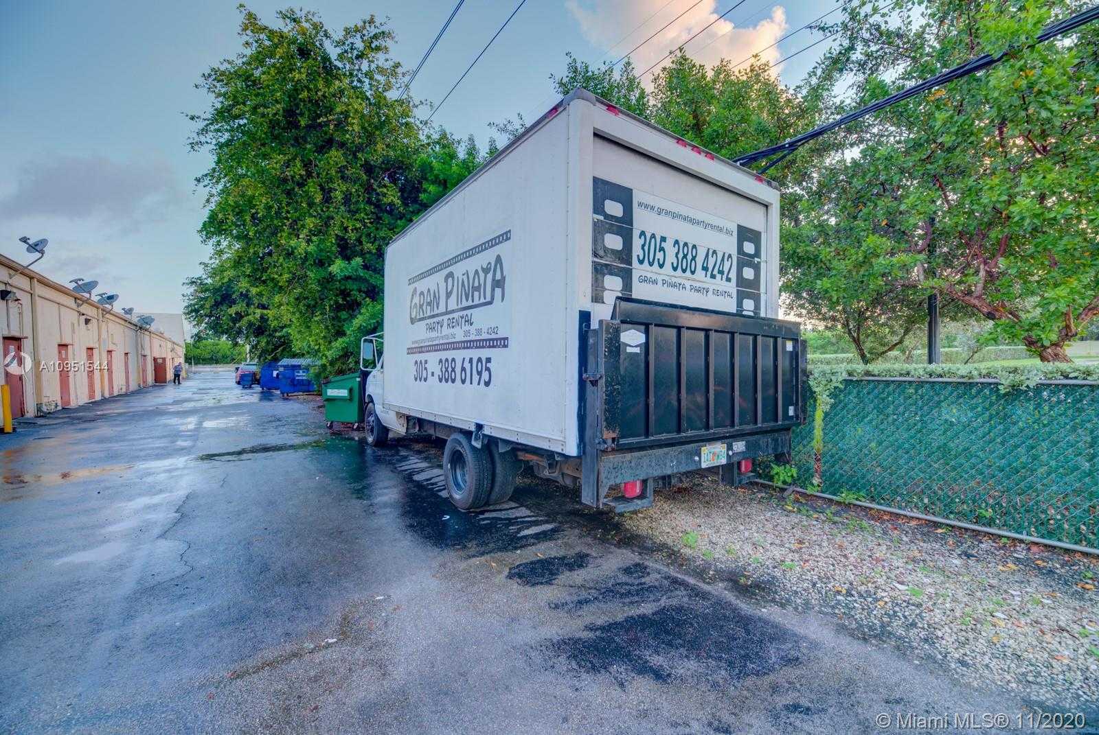 Small Image of 5661 SOUTH WEST 137 AVE, Miami Number 28