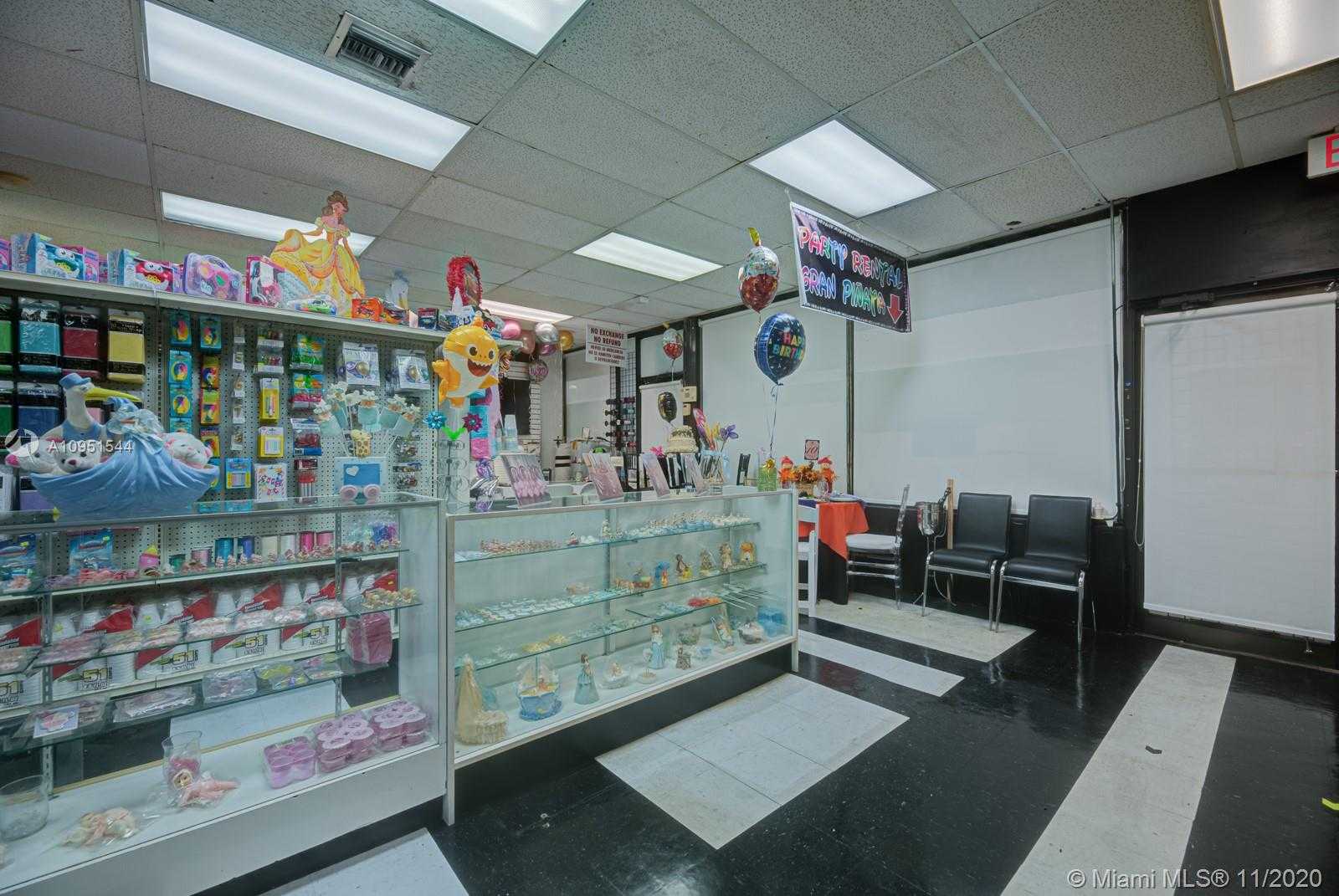 Small Image of 5661 SOUTH WEST 137 AVE, Miami Number 33