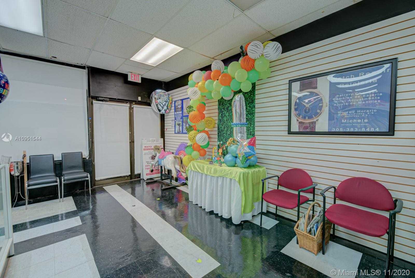 Small Image of 5661 SOUTH WEST 137 AVE, Miami Number 4