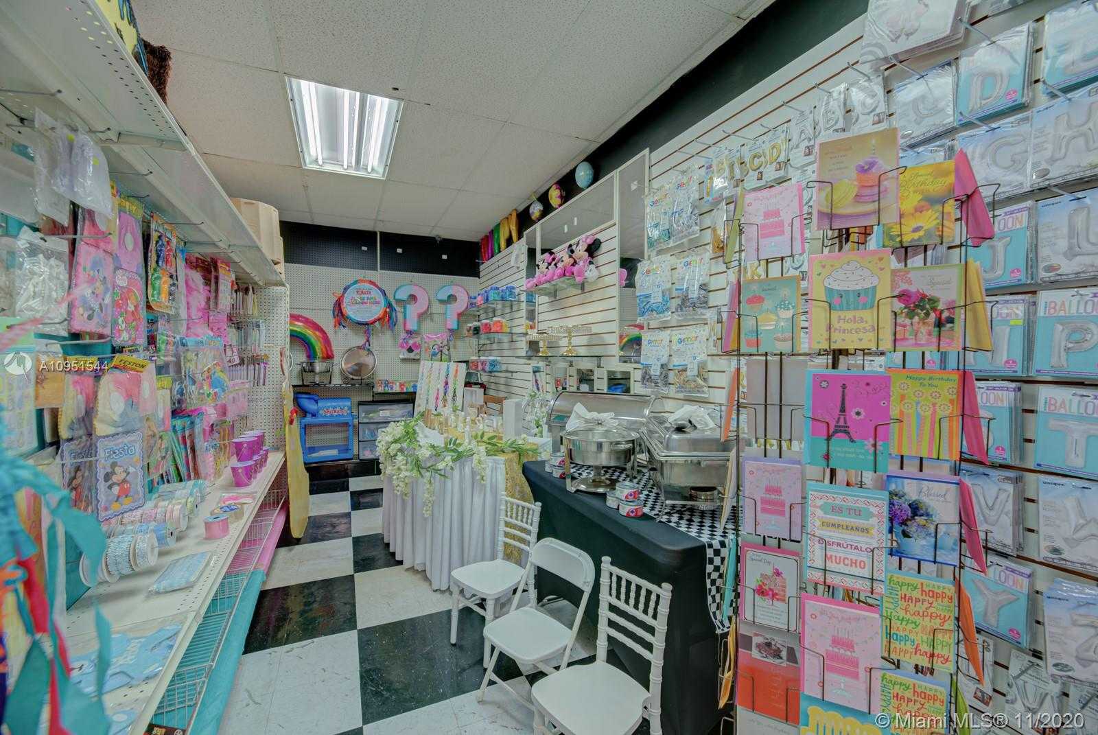 Small Image of 5661 SOUTH WEST 137 AVE, Miami Number 7