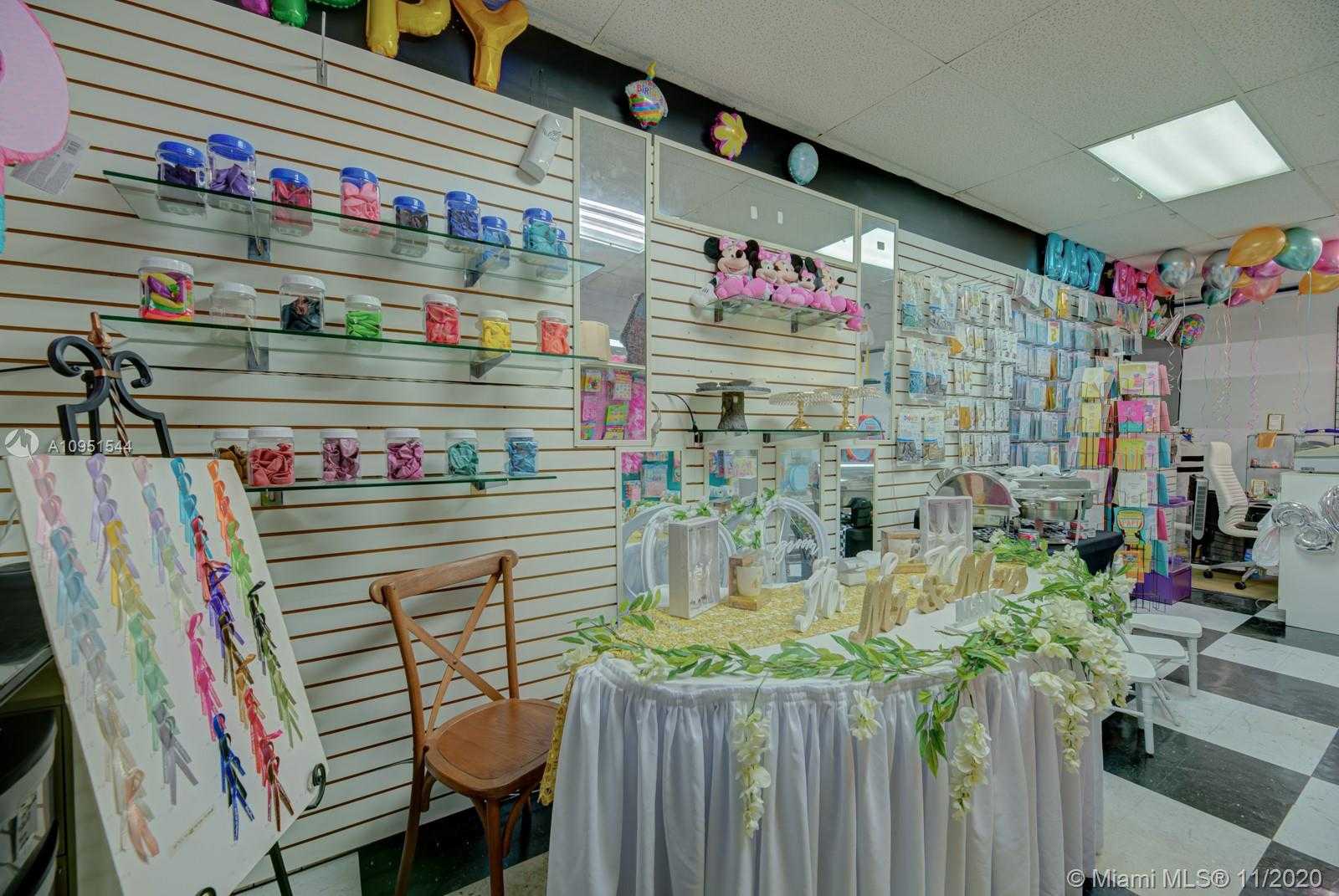 Small Image of 5661 SOUTH WEST 137 AVE, Miami Number 8
