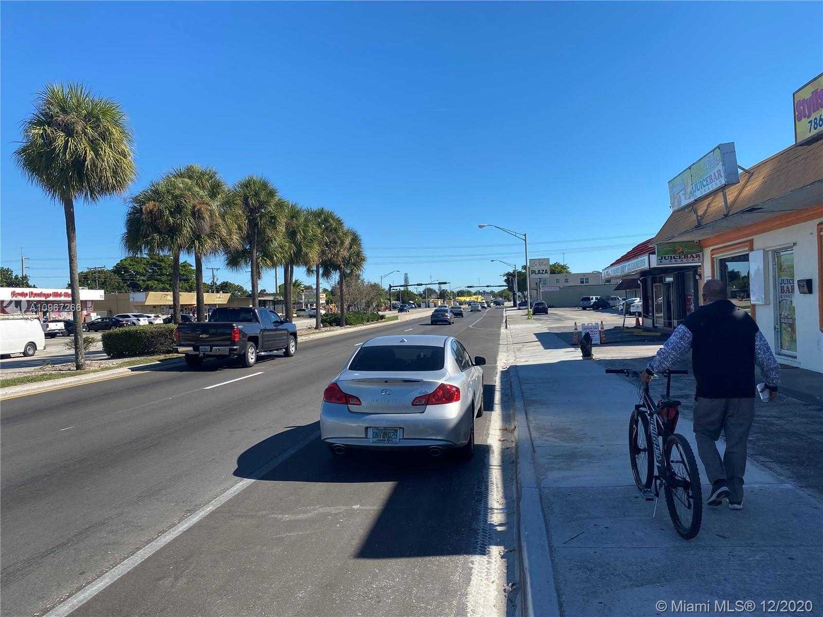 Small Image of 6438 PEMBROKE RD, Miramar Number 13