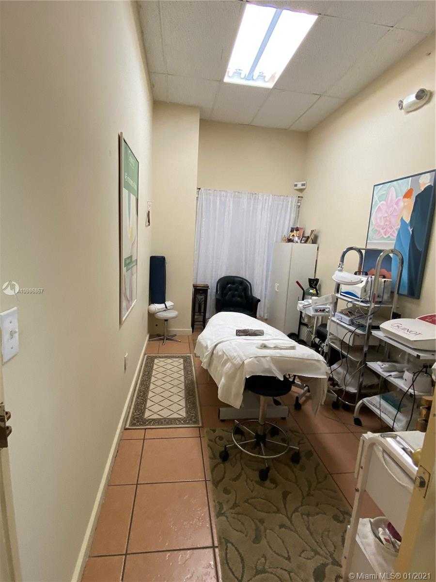 Small Image of 3364 CORAL WAY, Miami Number 12