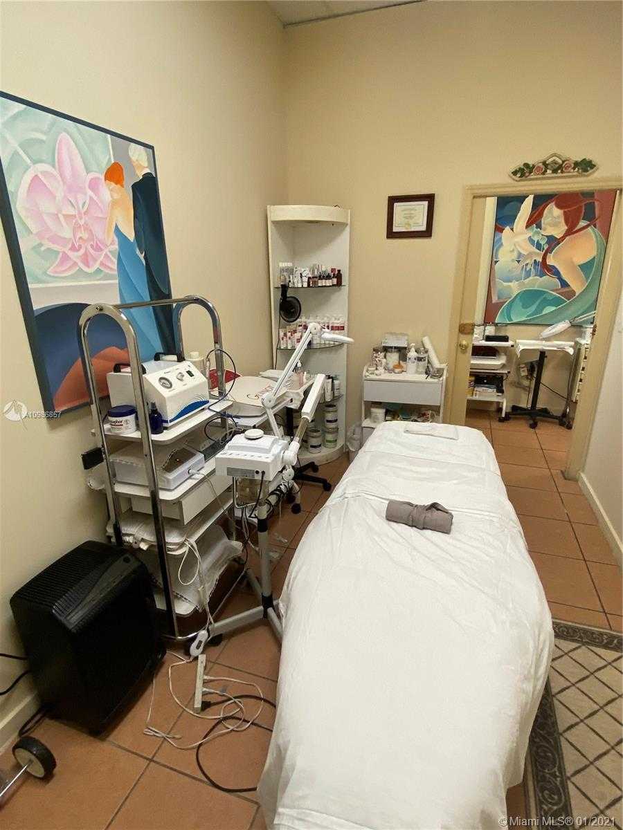 Small Image of 3364 CORAL WAY, Miami Number 13