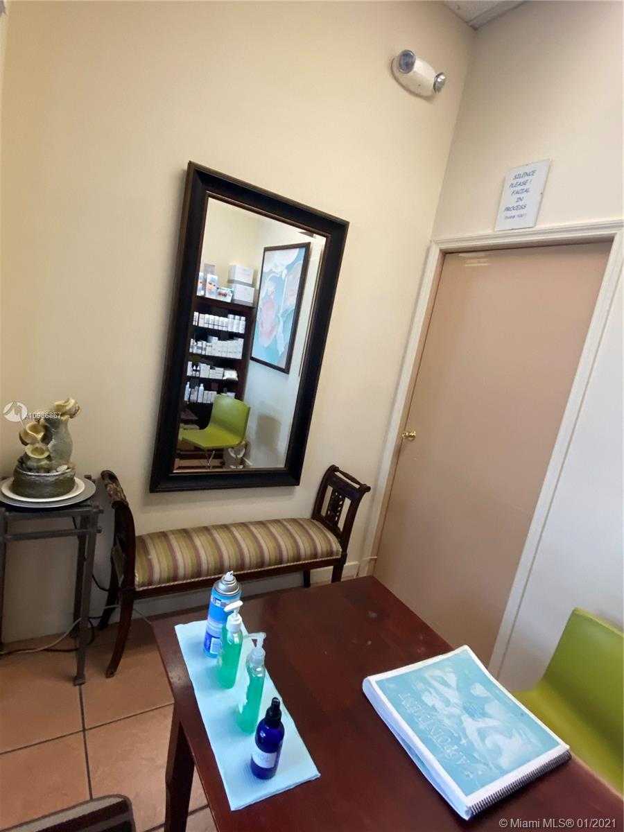 Small Image of 3364 CORAL WAY, Miami Number 6