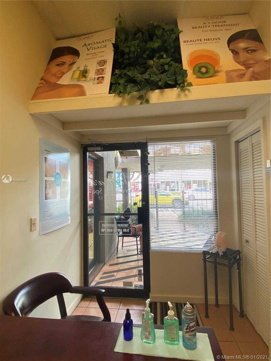 Small Image of 3364 CORAL WAY, Miami Number 7