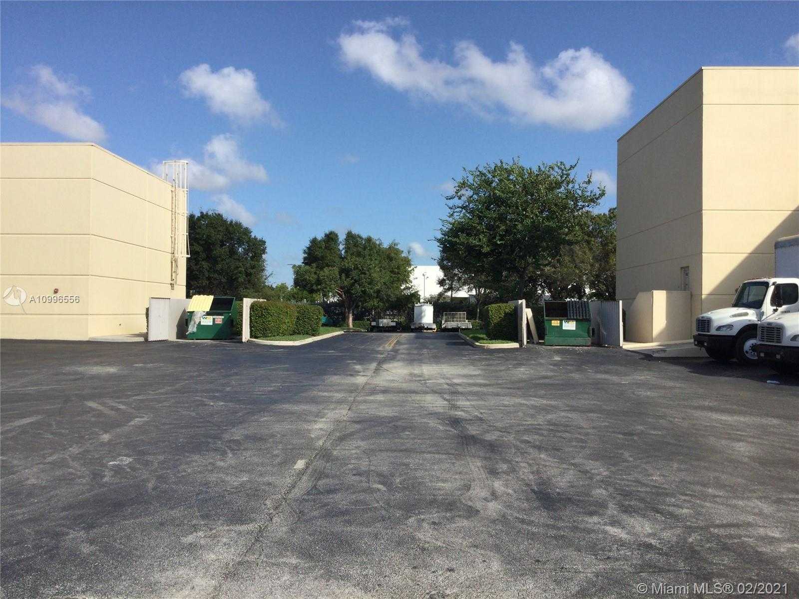 Small Image of 15851 SOUTH WEST 41ST, Weston Number 4