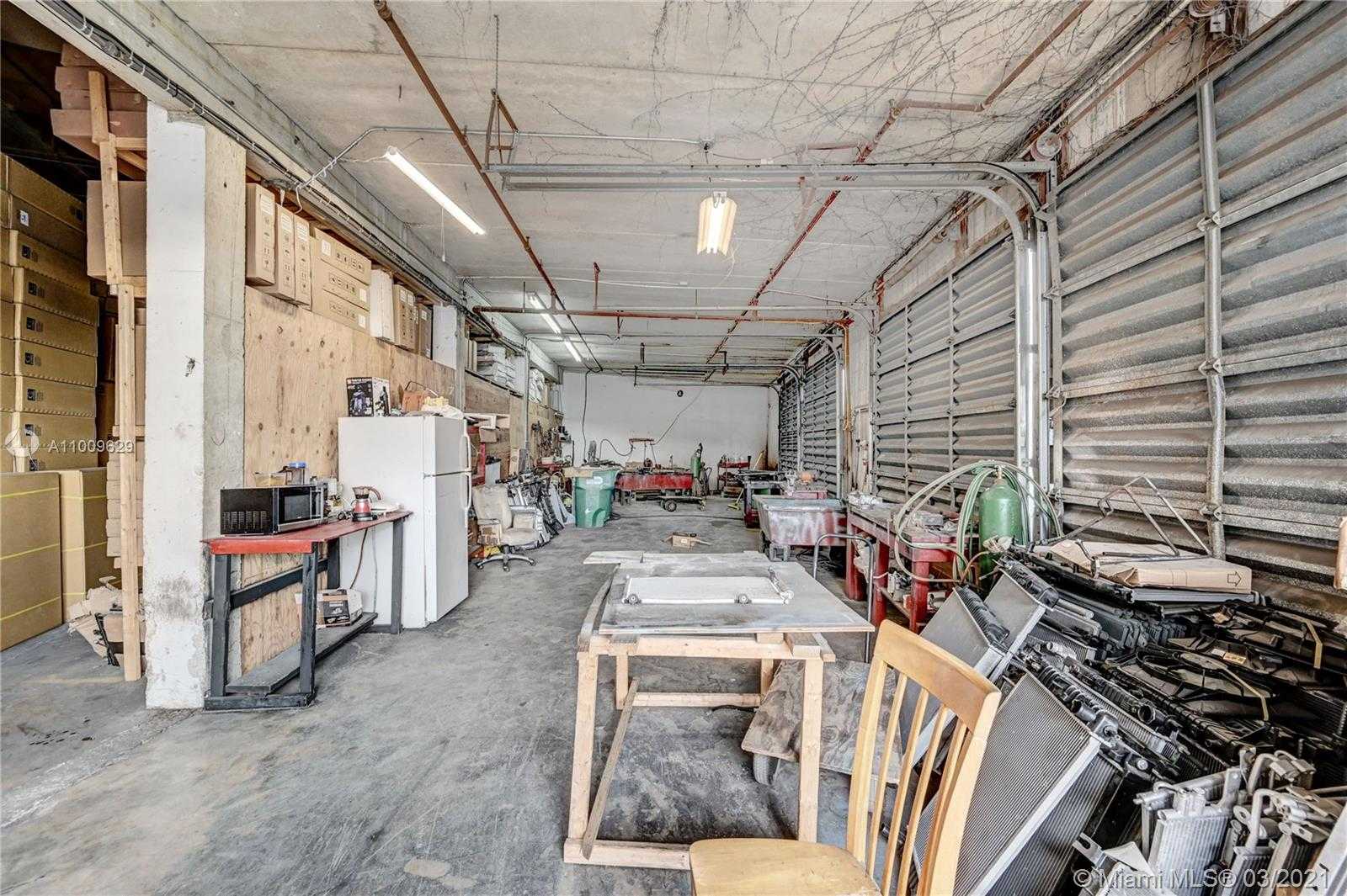 Small Image of 4495 NORTH WEST 37TH AVE, Miami Number 14