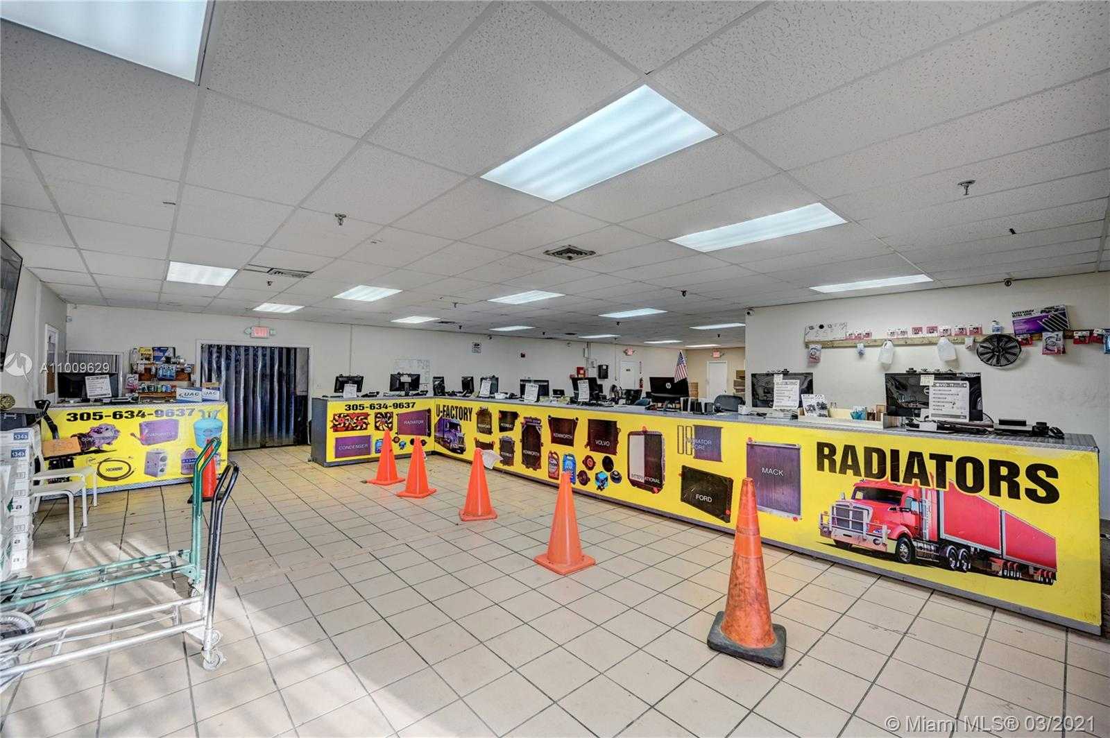 Small Image of 4495 NORTH WEST 37TH AVE, Miami Number 4