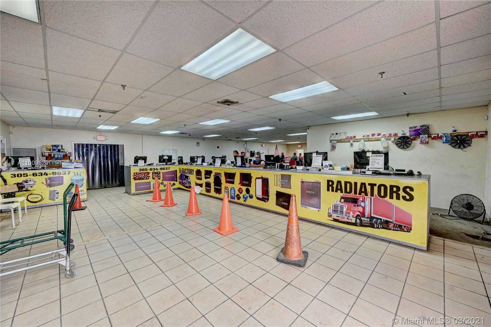 Small Image of 4495 NORTH WEST 37TH AVE, Miami Number 5