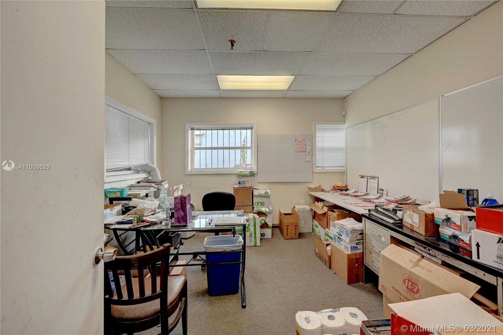 Small Image of 4495 NORTH WEST 37TH AVE, Miami Number 7