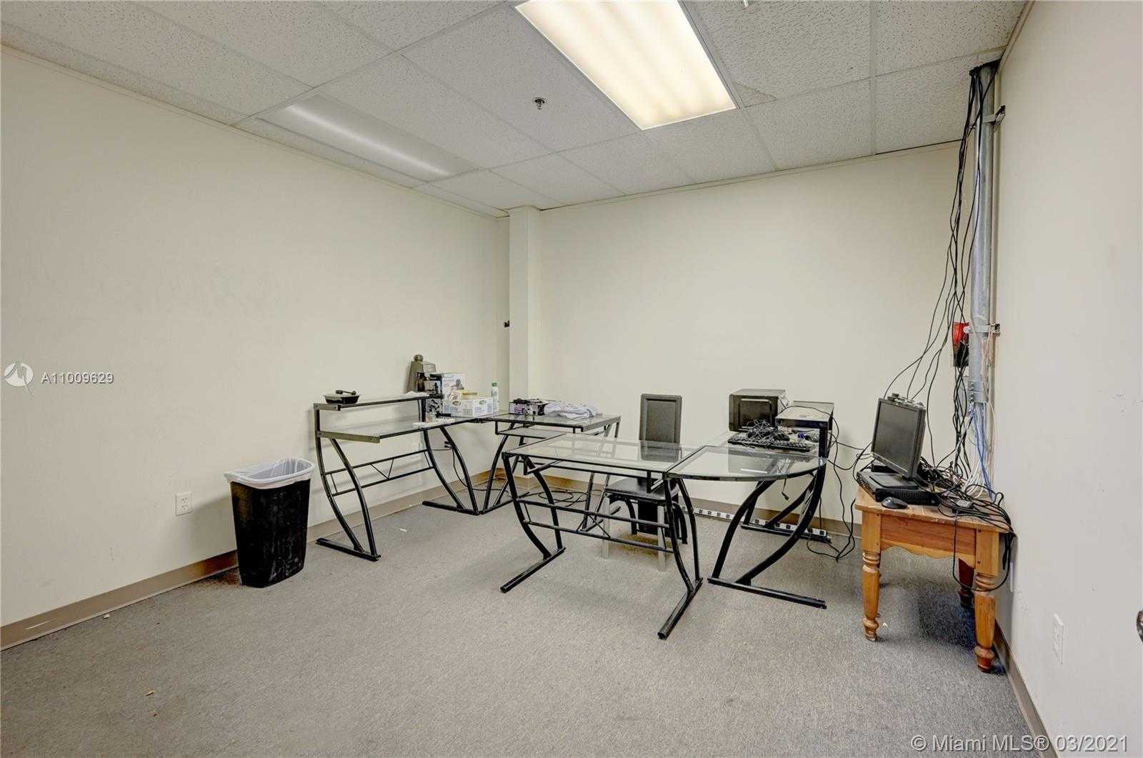Small Image of 4495 NORTH WEST 37TH AVE, Miami Number 8