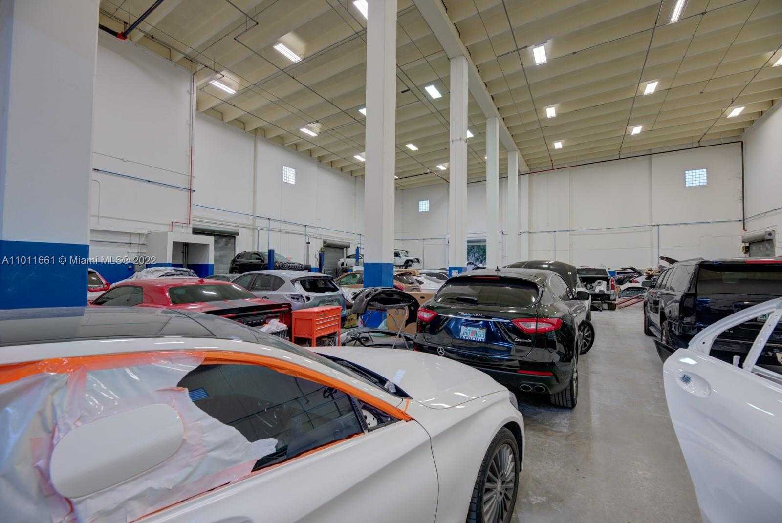 Small Image of 8050 NW 58th St, Doral, FL 33166, USA Number 14