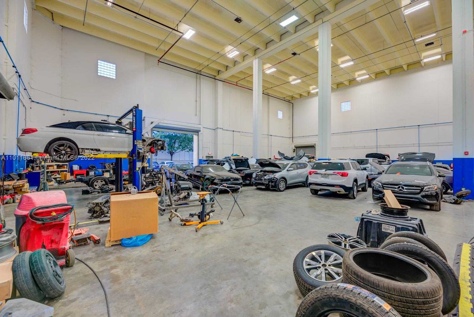 Small Image of 8050 NW 58th St, Doral, FL 33166, USA Number 2