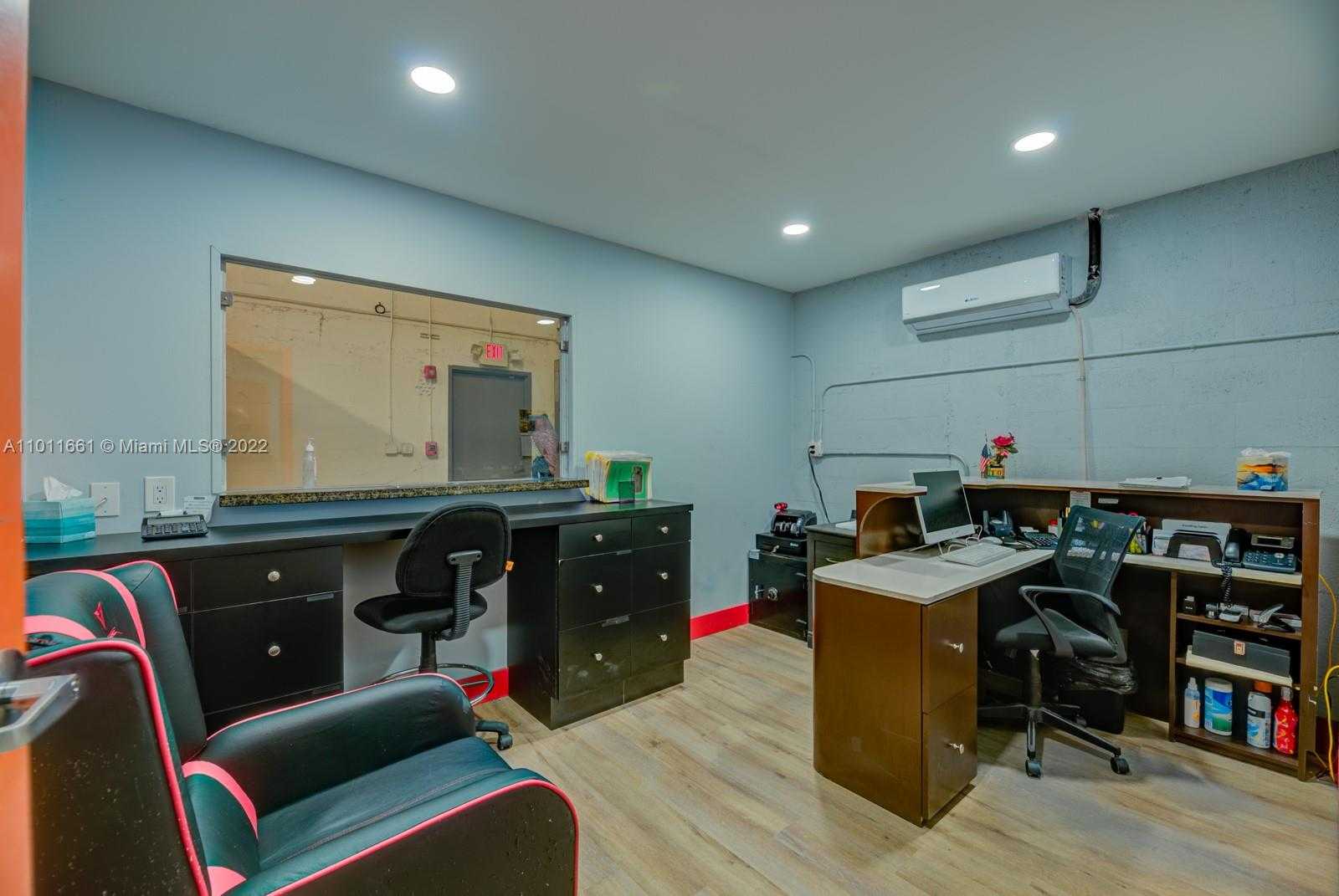 Small Image of 8050 NW 58th St, Doral, FL 33166, USA Number 21
