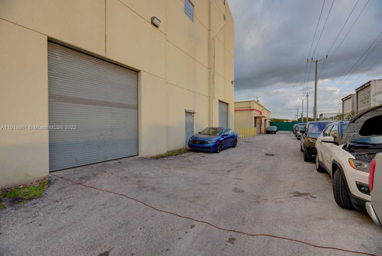 Small Image of 8050 NW 58th St, Doral, FL 33166, USA Number 31
