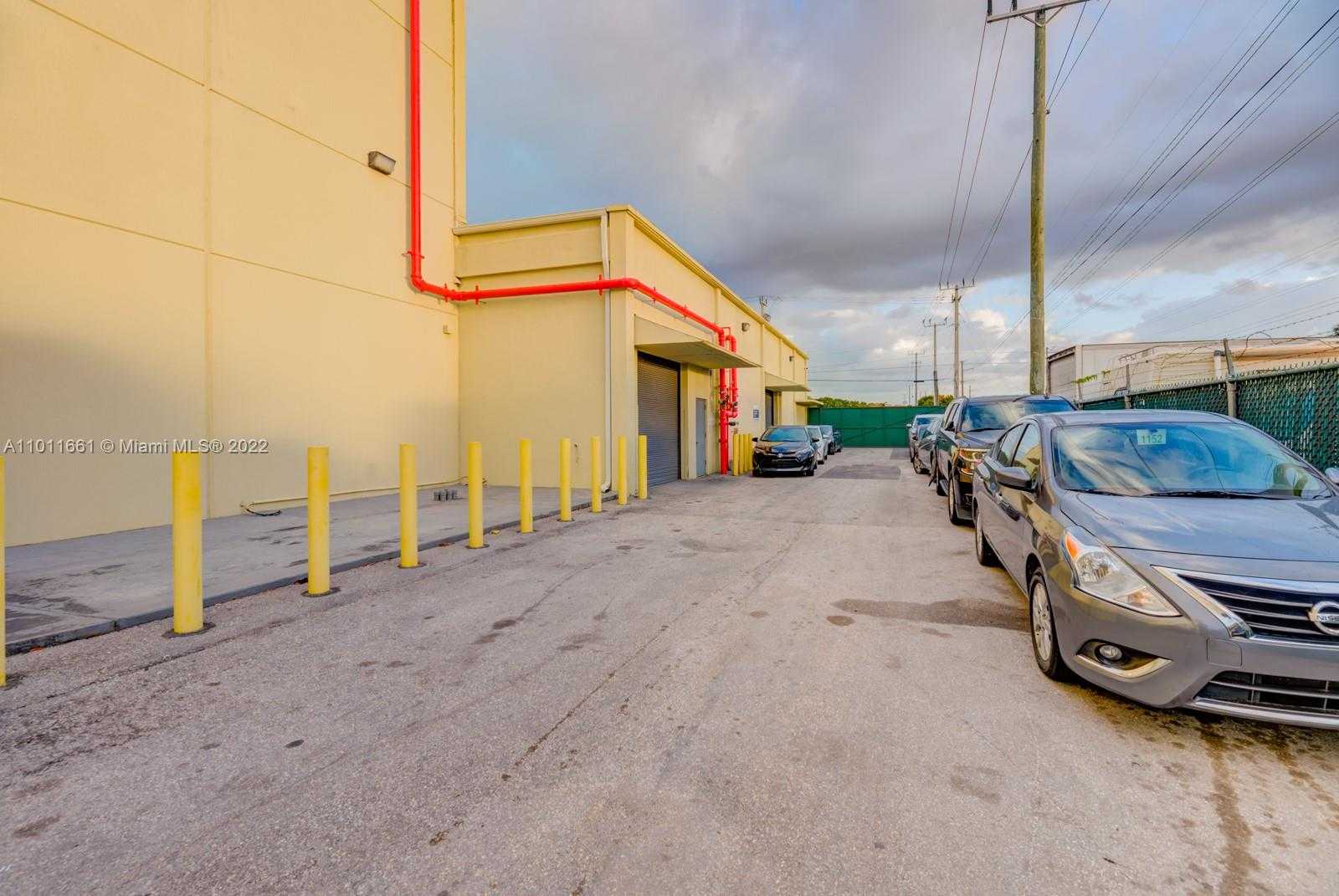 Small Image of 8050 NW 58th St, Doral, FL 33166, USA Number 32