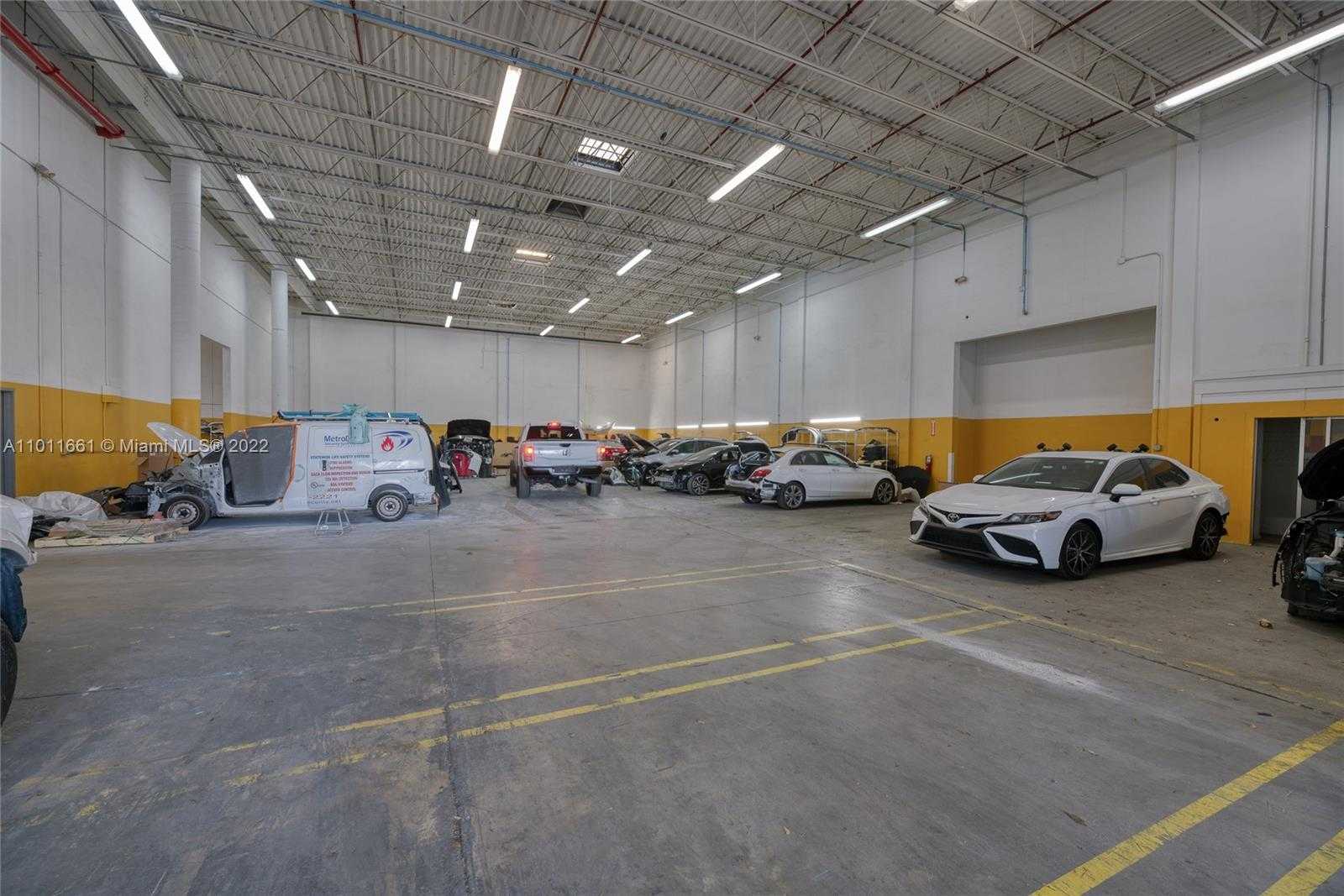 Small Image of 8050 NW 58th St, Doral, FL 33166, USA Number 50