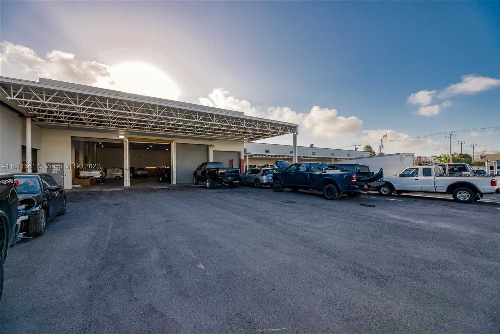 Small Image of 8050 NW 58th St, Doral, FL 33166, USA Number 54