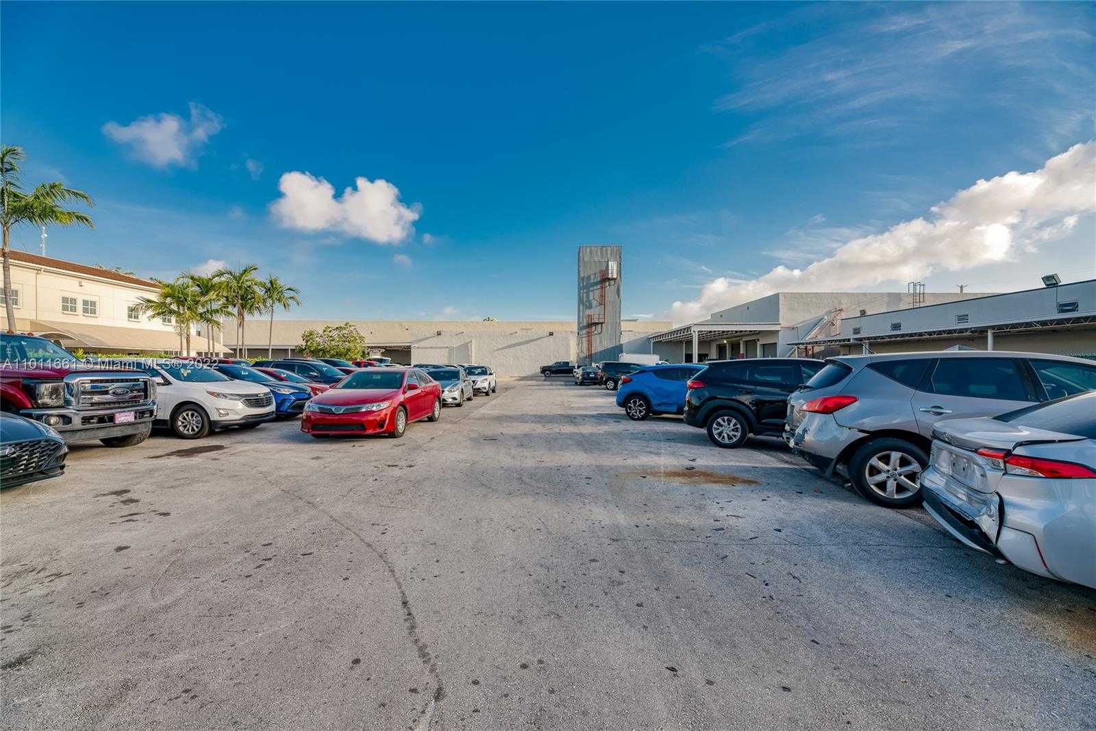 Small Image of 8050 NW 58th St, Doral, FL 33166, USA Number 56