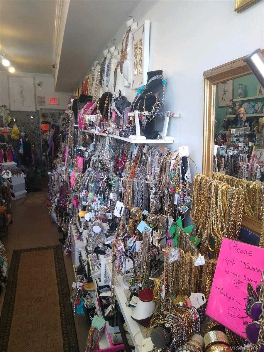 Small Image of 213 COMMERCIAL BLVD, Lauderdale By The Sea Number 4