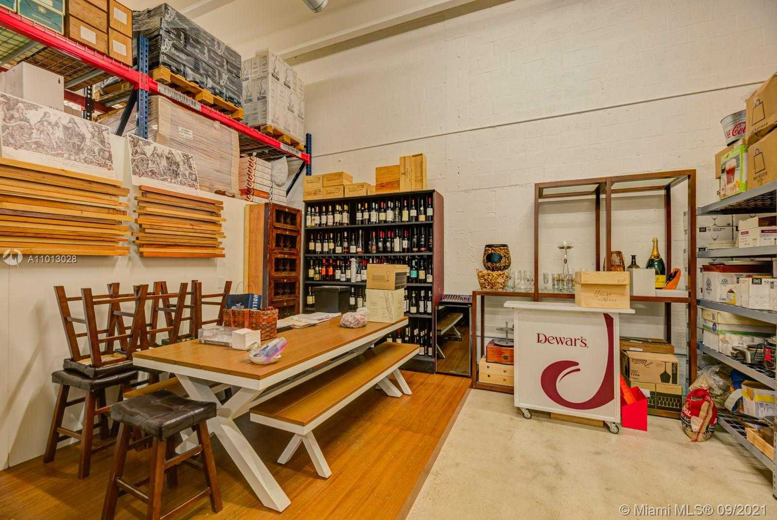 Small Image of 5715 NORTH WEST 84 AVE, Doral Number 7