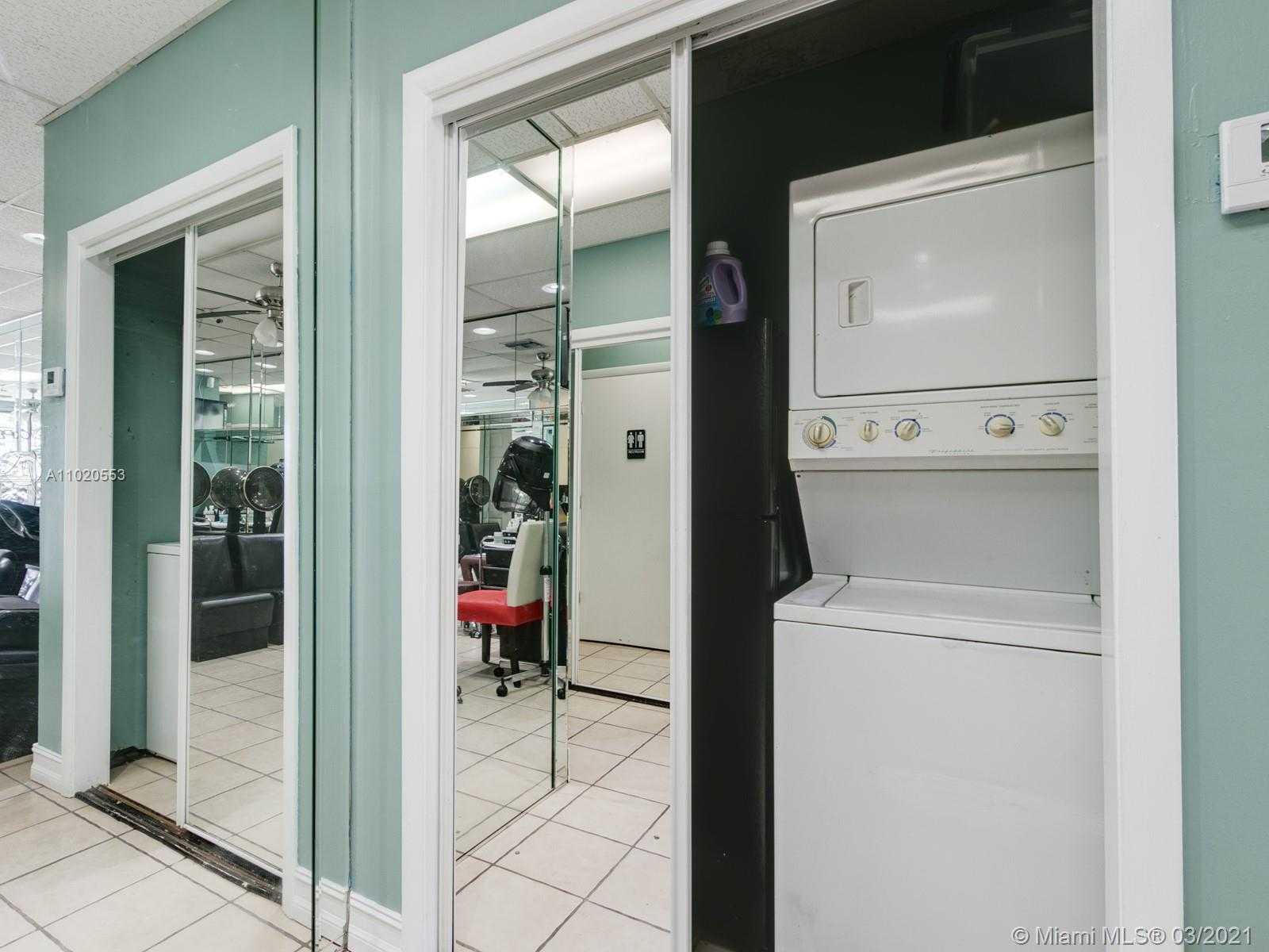 Small Image of 4962 NORTH PINE ISLAND, Lauderhill Number 21