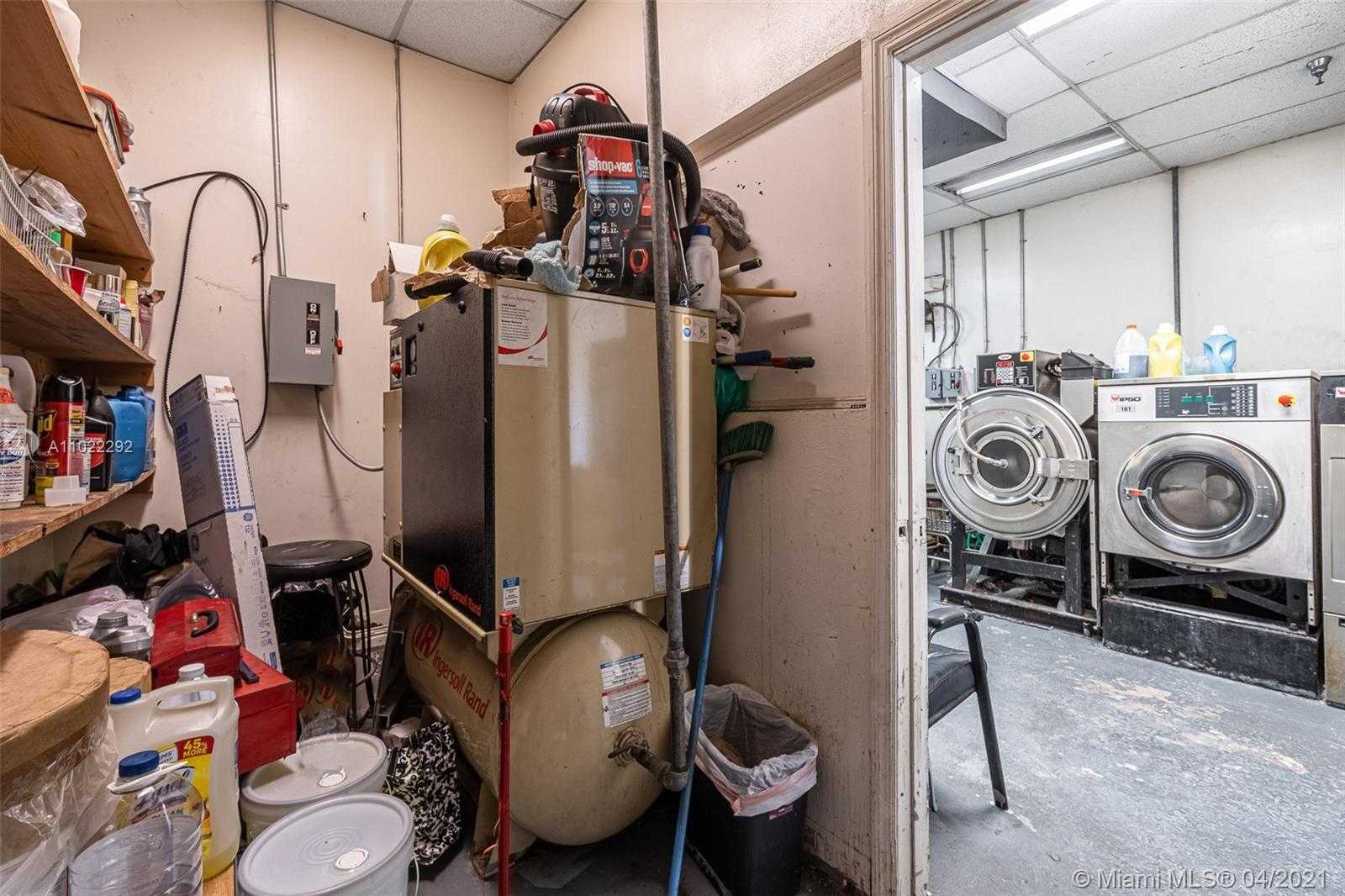 Small Image of 15500 NORTH WEST 77TH CT, Miami Lakes Number 16