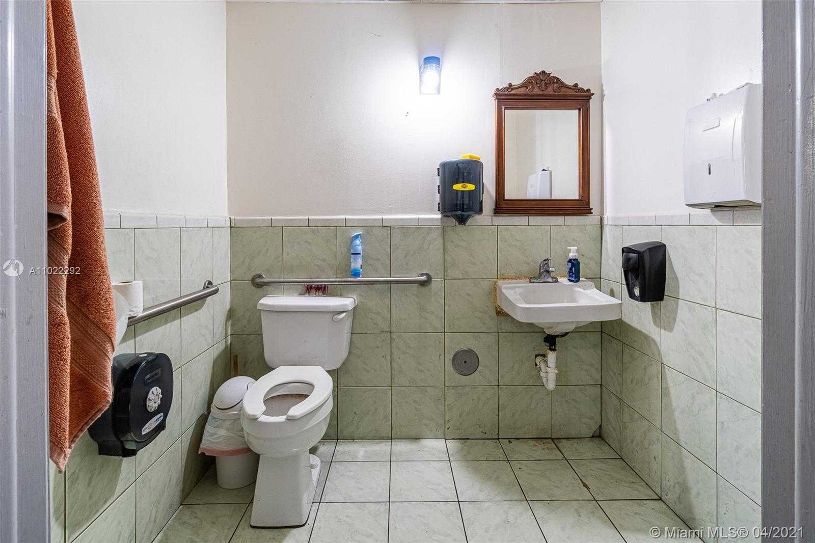 Small Image of 15500 NORTH WEST 77TH CT, Miami Lakes Number 19