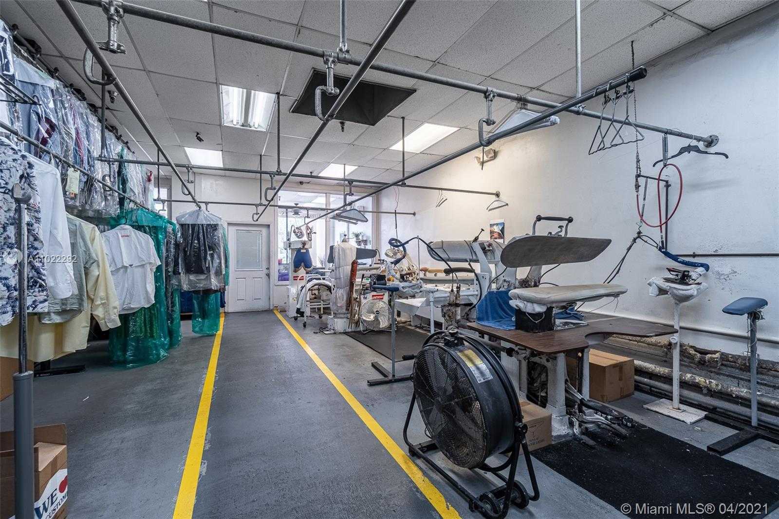 Small Image of 15500 NORTH WEST 77TH CT, Miami Lakes Number 9