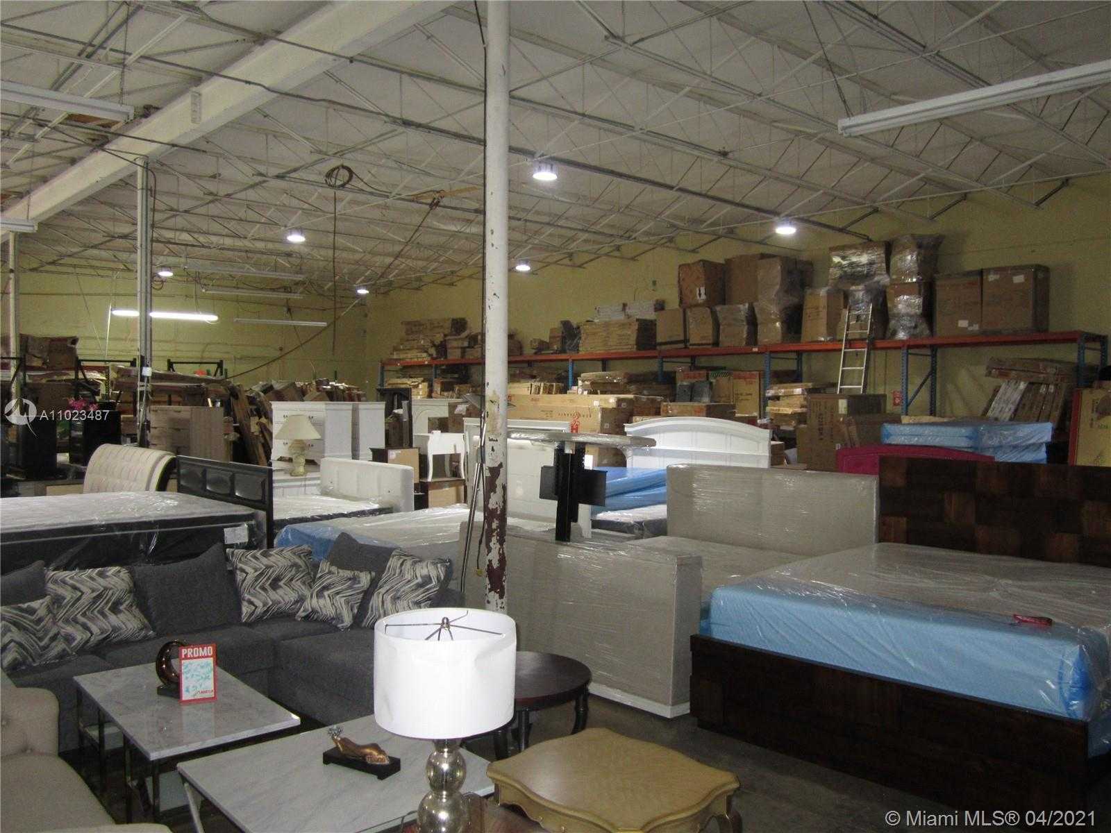 Small Image of 1001 E 26th St, Hialeah, FL 33013, USA Number 16